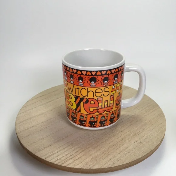 Vintage Love N Stuff Halloween Mugs Set of 4 - Picture 8 of 10